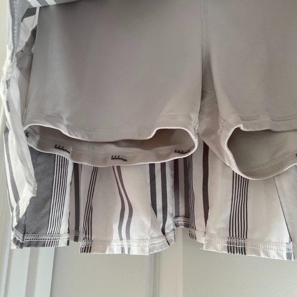Lululemon Tennis Skirt - size 4 - Picture 8 of 16